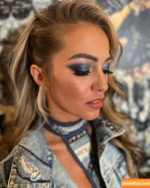 Alisha Edwards photo #0178