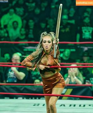 Alisha Edwards photo #0201