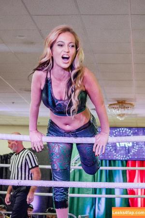 Alisha Edwards photo #0715