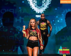 Alisha Edwards photo #0722