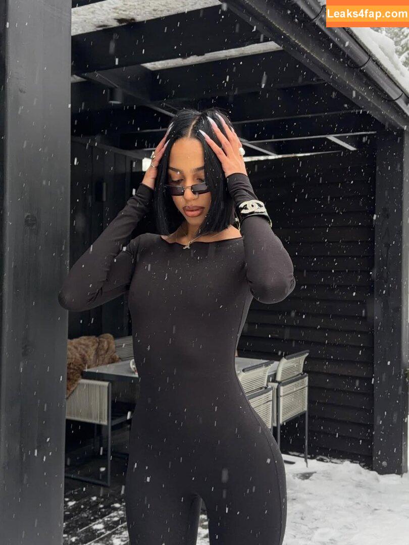 Alisha Kone / aalishass / alishaonly слитое фото фото #0236