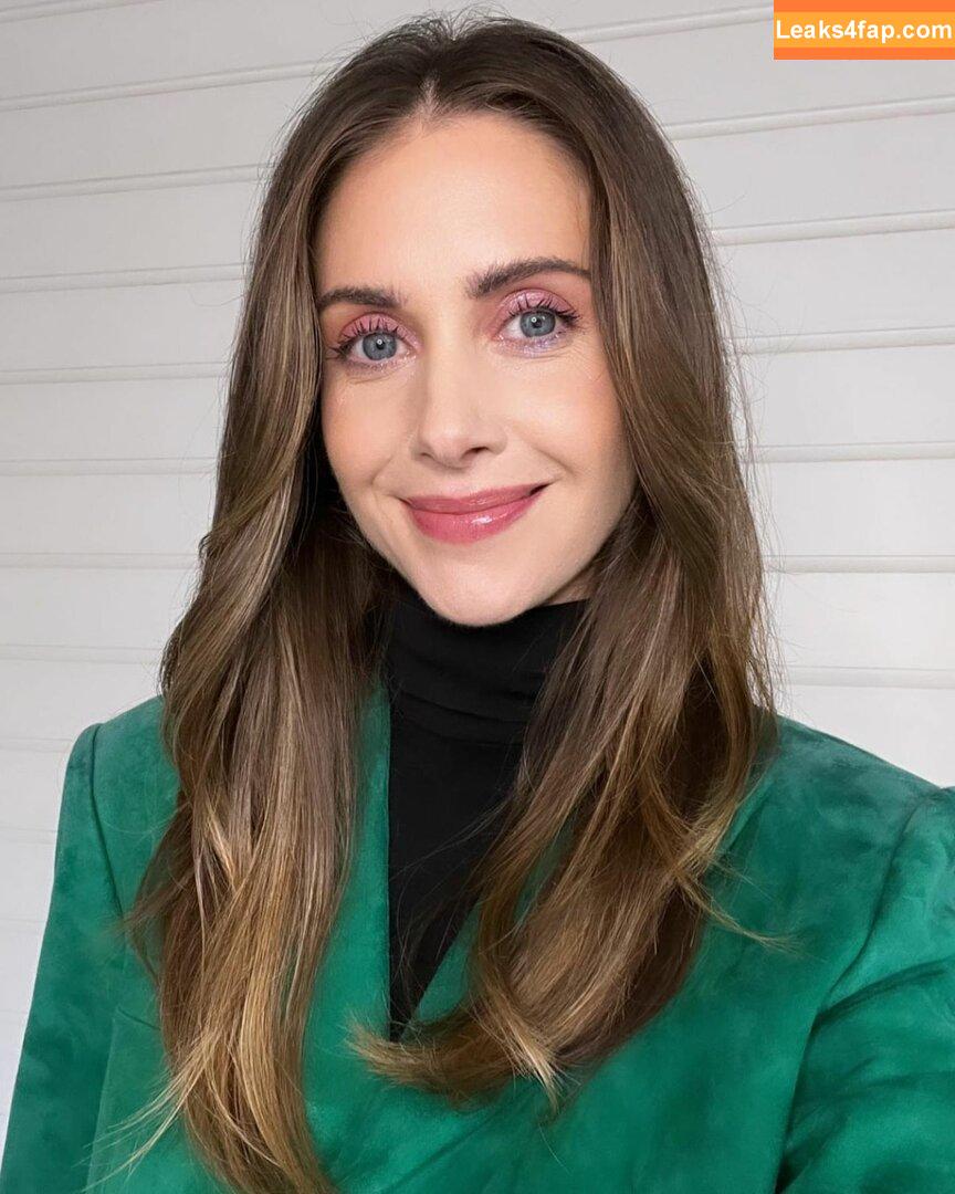 Alison Brie / alisonbrie слитое фото фото #0210