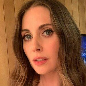 Alison Brie photo #0021