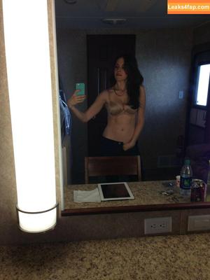 Alison Brie photo #0029