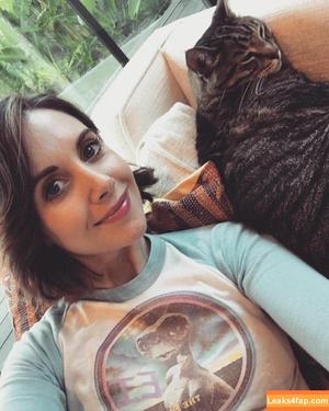 Alison Brie photo #0047