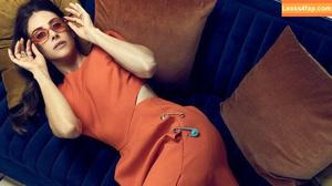 Alison Brie photo #0120