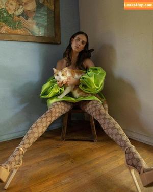 Alison Brie photo #0129