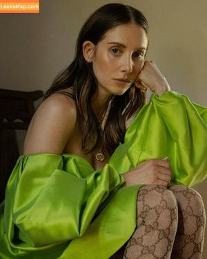 Alison Brie photo #0130