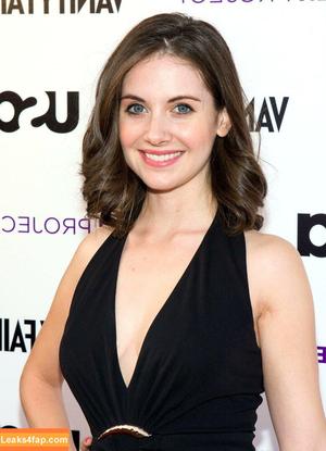 Alison Brie photo #0152