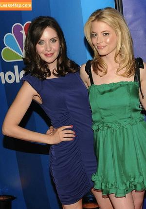 Alison Brie photo #0155