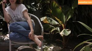 Alison Brie photo #0253