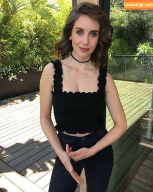 Alison Brie photo #0298