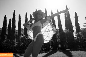 Alison Brie photo #0320