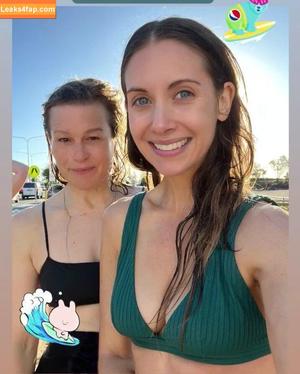 Alison Brie photo #0342