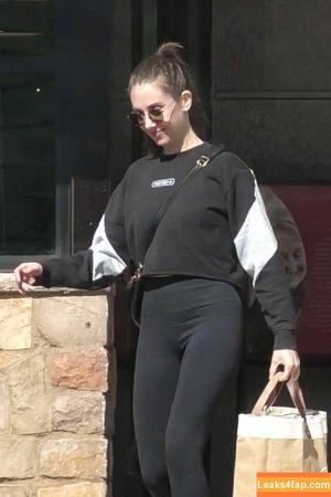 Alison Brie photo #0362