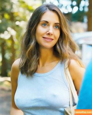 Alison Brie photo #0370