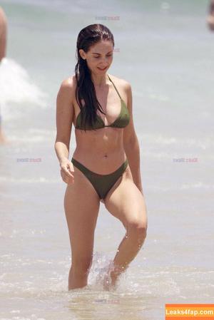 Alison Brie photo #0399