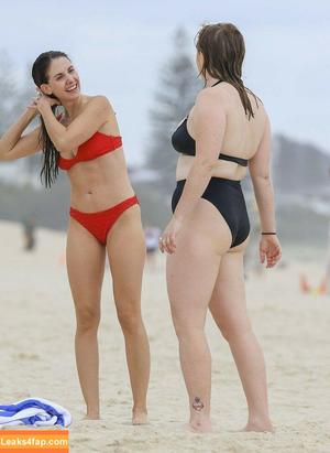 Alison Brie photo #0413