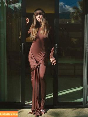 Alison Brie photo #0539