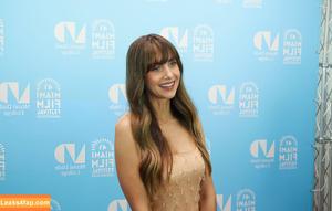 Alison Brie photo #0643