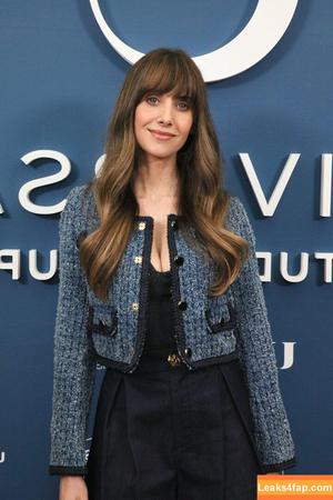 Alison Brie photo #0666