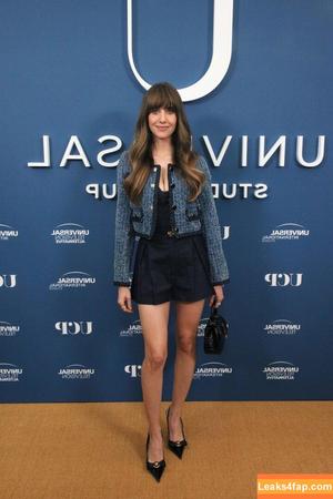 Alison Brie photo #0719