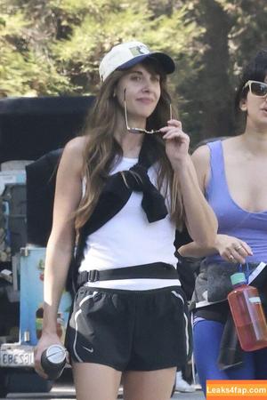 Alison Brie photo #0734