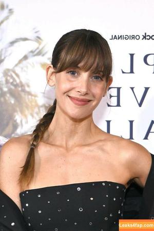 Alison Brie photo #0804