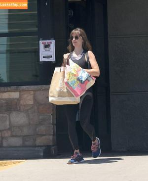 Alison Brie photo #0924