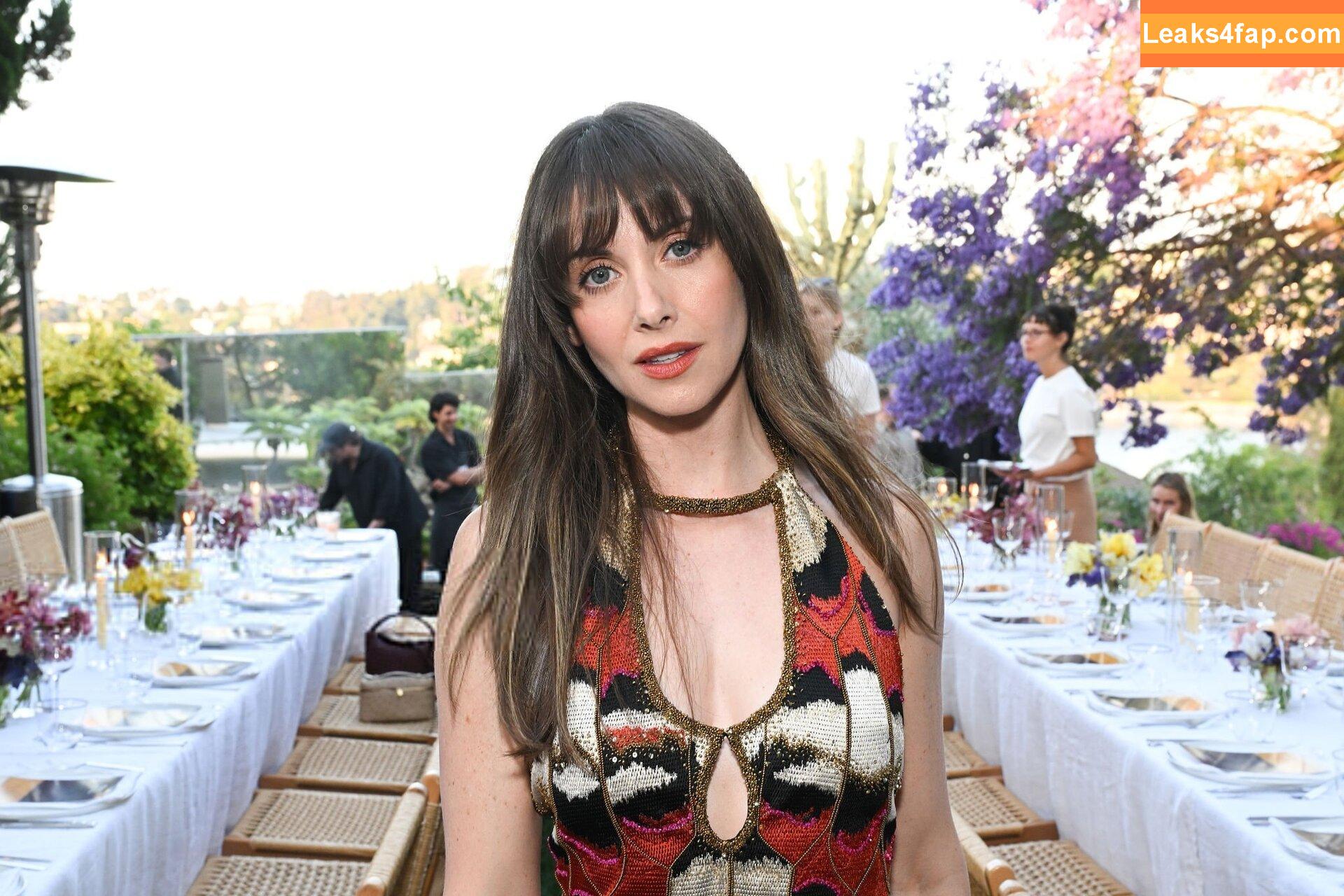 Alison Brie / alisonbrie слитое фото фото #1333