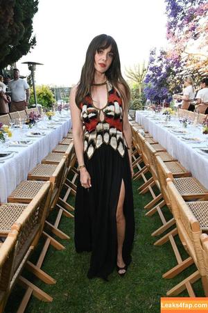 Alison Brie фото #1331