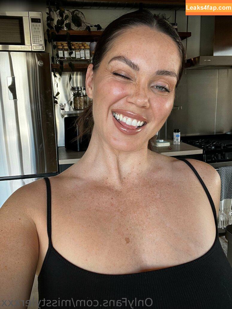 Alison Tyler / 6feetofsunshine / misstylerxxx leaked photo photo #0270