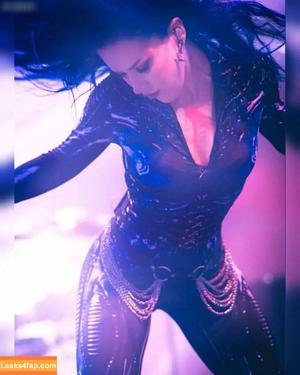 Alissa White-Gluz photo #0052