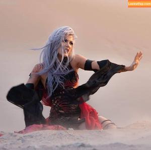 Alissa White-Gluz photo #0074