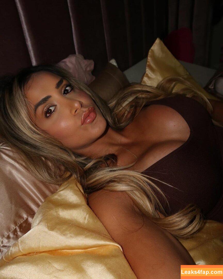 Aliyah / aliyahwwe / gldnbby / gldnbbyy leaked photo photo #0137