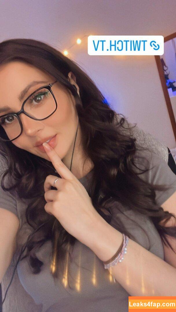 Aliythia / alitaliya__ leaked photo photo #0034