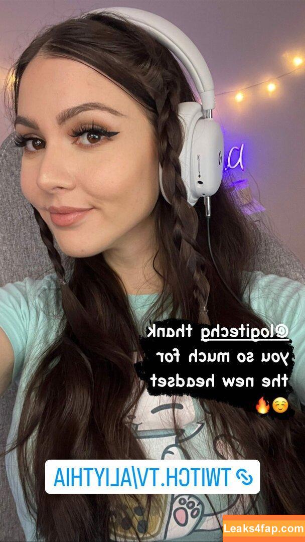 Aliythia / alitaliya__ leaked photo photo #0053