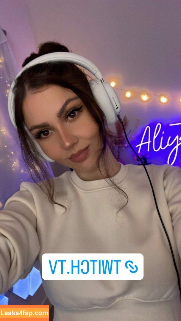 Aliythia / alitaliya__ leaked photo photo #0058