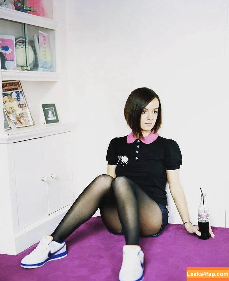 Alizee / alizeeofficiel / alizeesanzeth leaked photo photo #0038