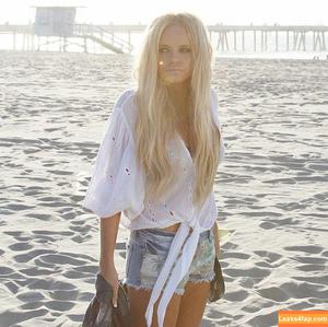 Alli Simpson photo #0012