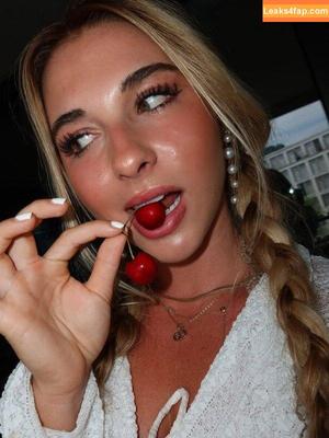 Allie Brink photo #0036