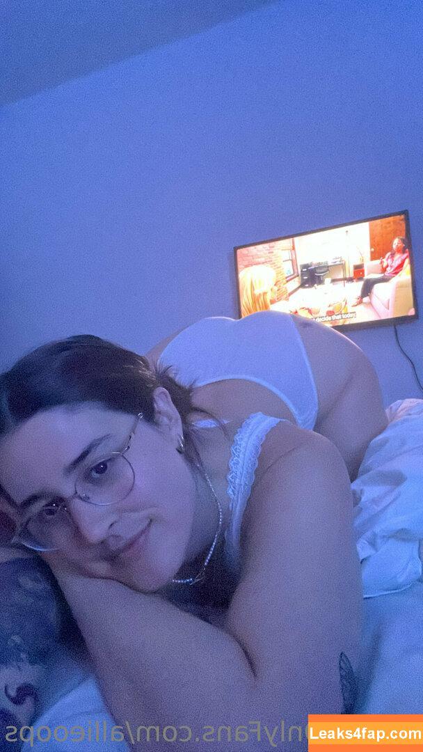 allieoops / cummanifesto leaked photo photo #0015