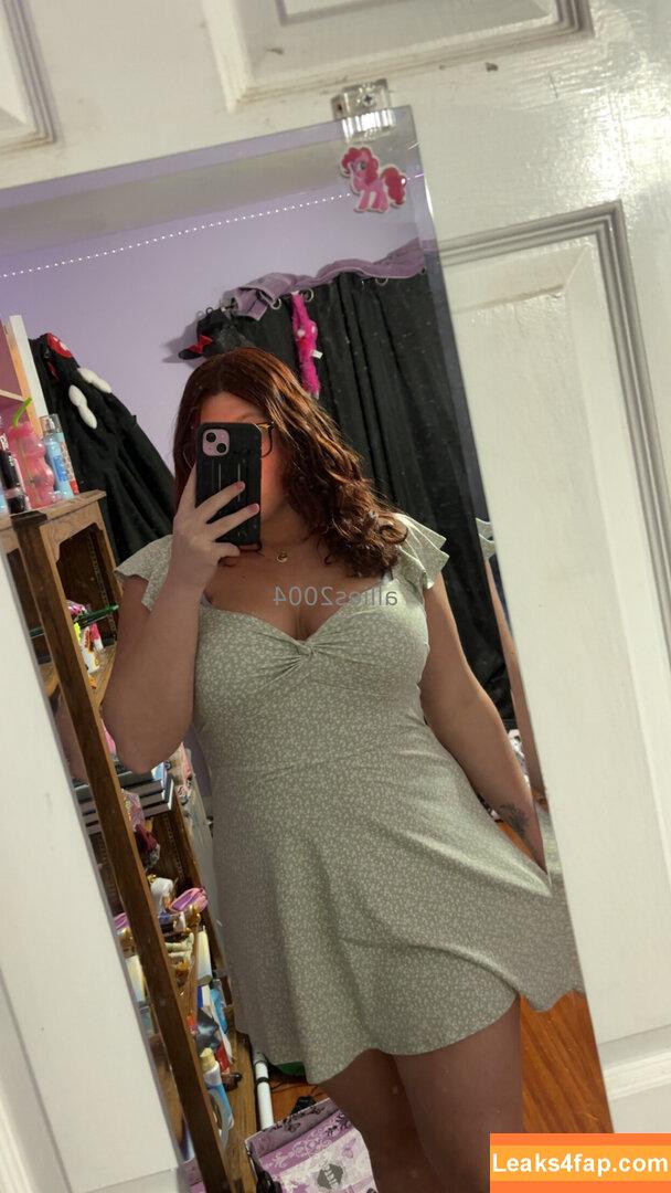 allies2004 / Allie / MediumAd8252 / alyssajean2004 / https: leaked photo photo #0086