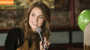Allison Williams фото #0045