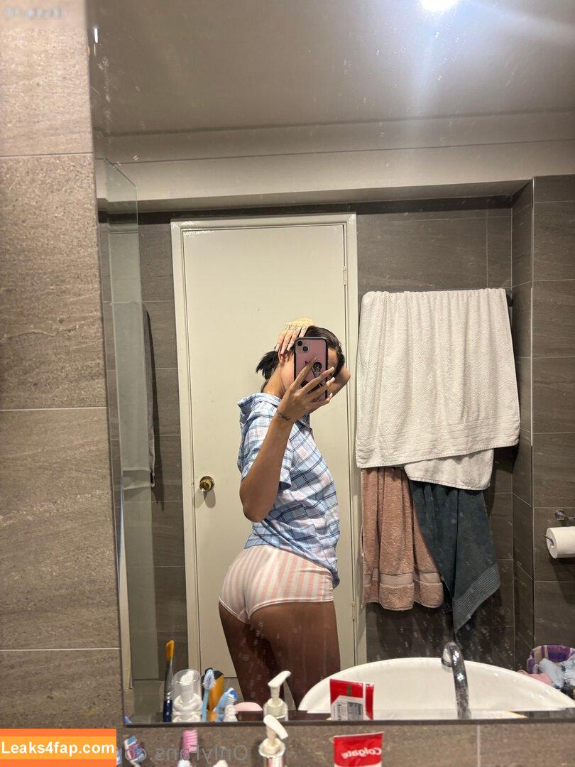 Alliyah Davison /  leaked photo photo #0018