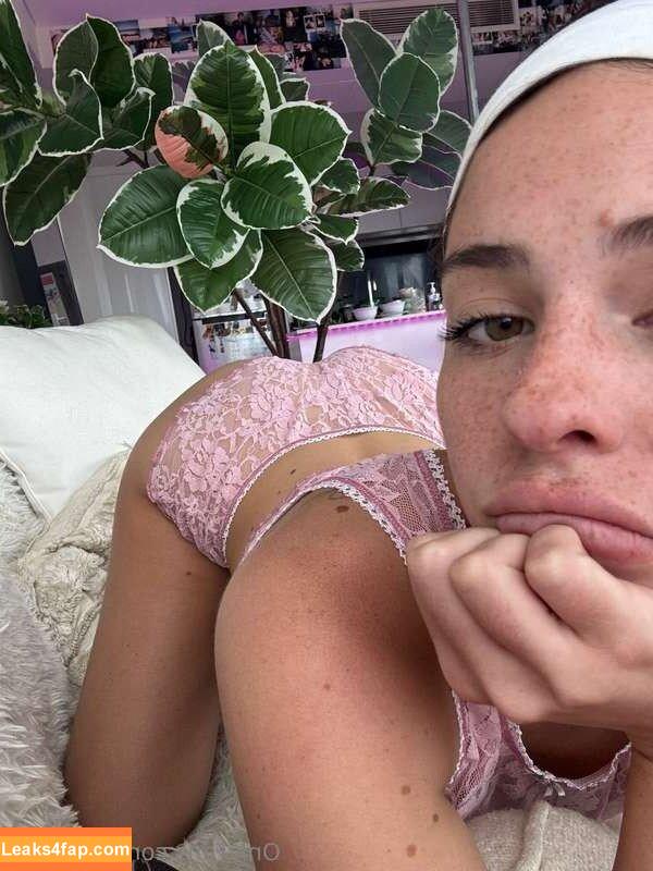 alliyah / biggirlwithglasses / himynameisalliyah / user leaked photo photo #0377