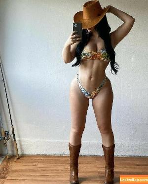 Ally Bross photo #0024