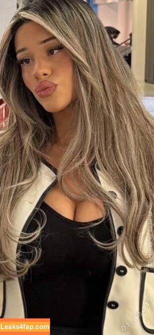 Almira Azemi / almira.azz / almirra.az leaked photo photo #0114