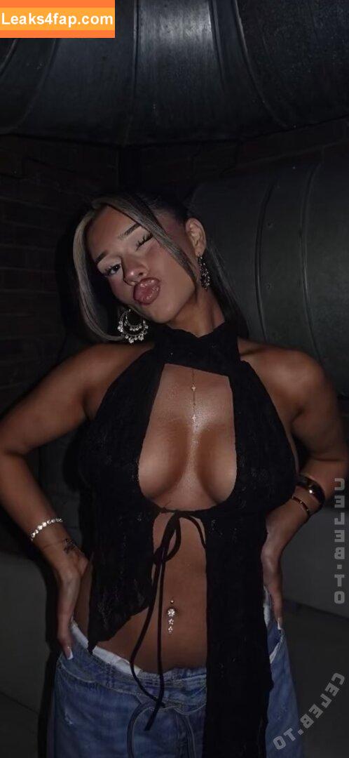 Almira Azemi / almira.azz / almirra.az leaked photo photo #0117