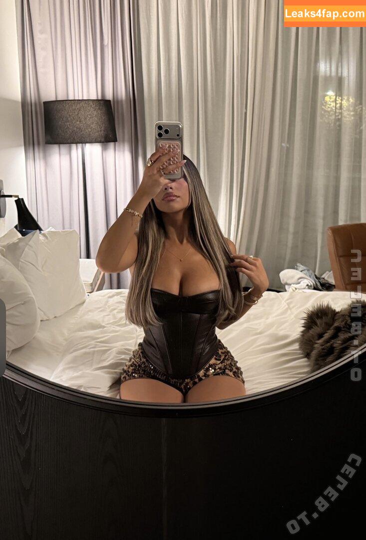 Almira Azemi / almira.azz / almirra.az leaked photo photo #0130
